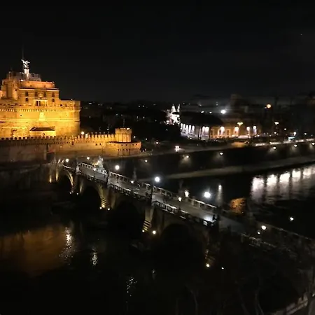 아파트 La Torre Di Castel Sant'angelo *